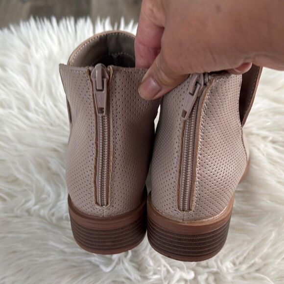 SERRA Tan Ankle Boots Size 7 - Picture 3 of 9